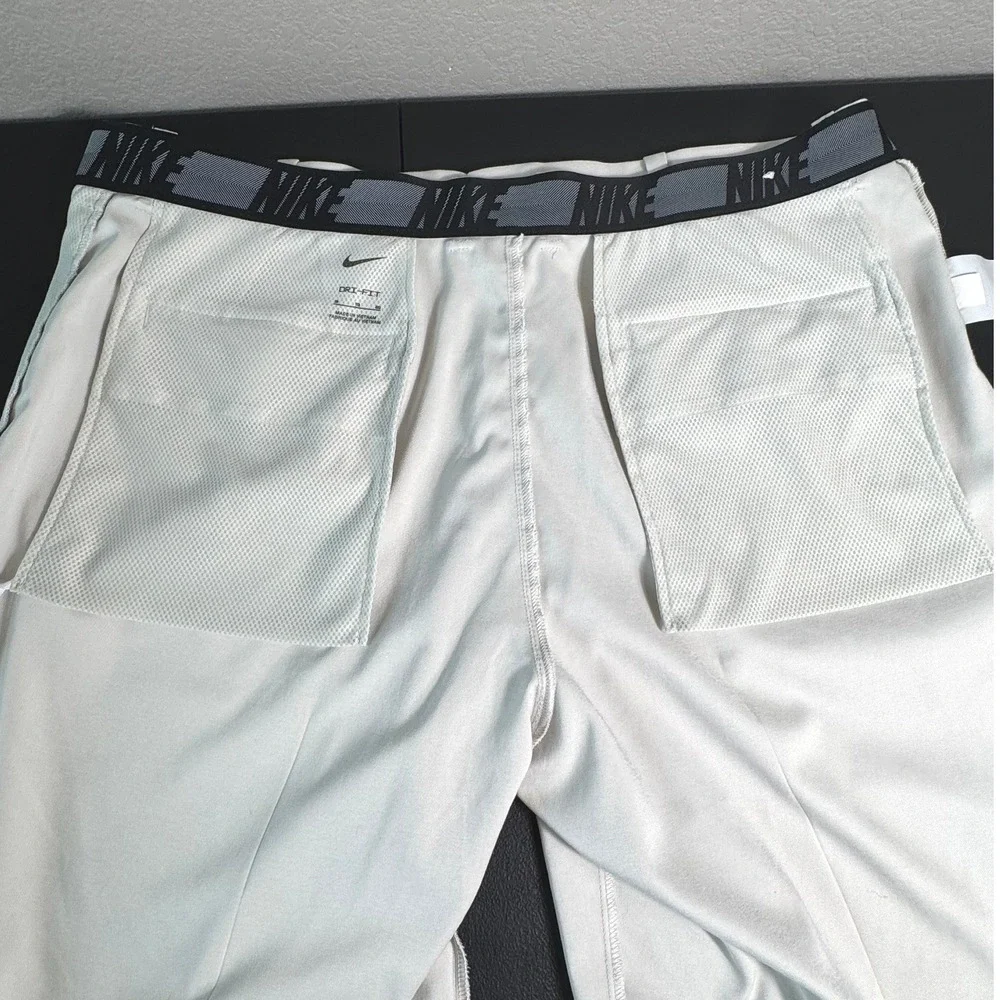 Nike Mens Dri-FIT Golf Shorts Light Bone‎ Off-White DQ4144-072 Size 38